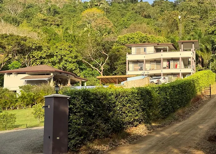 Hotel Lomas